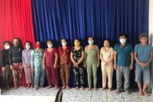 Đang chấp hành án về tội đánh bạc, 2 "quý bà" vẫn đi lắc tài xỉu