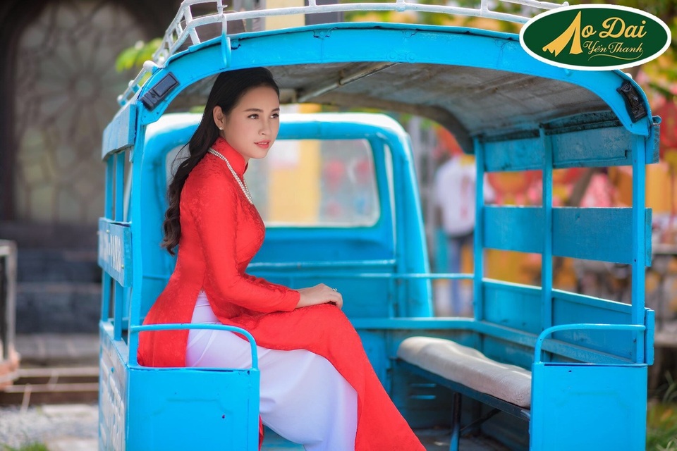 Áo dài Yến Thanh – Thương hiệu đồng hành cùng phái đẹp Việt - 4 Áo dài Yến Thanh – Thương hiệu đồng hành cùng phái đẹp Việt - 4