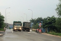 TPHCM: Người dân tiếp tục bị mùi hôi từ bãi rác Đa Phước “tấn công”