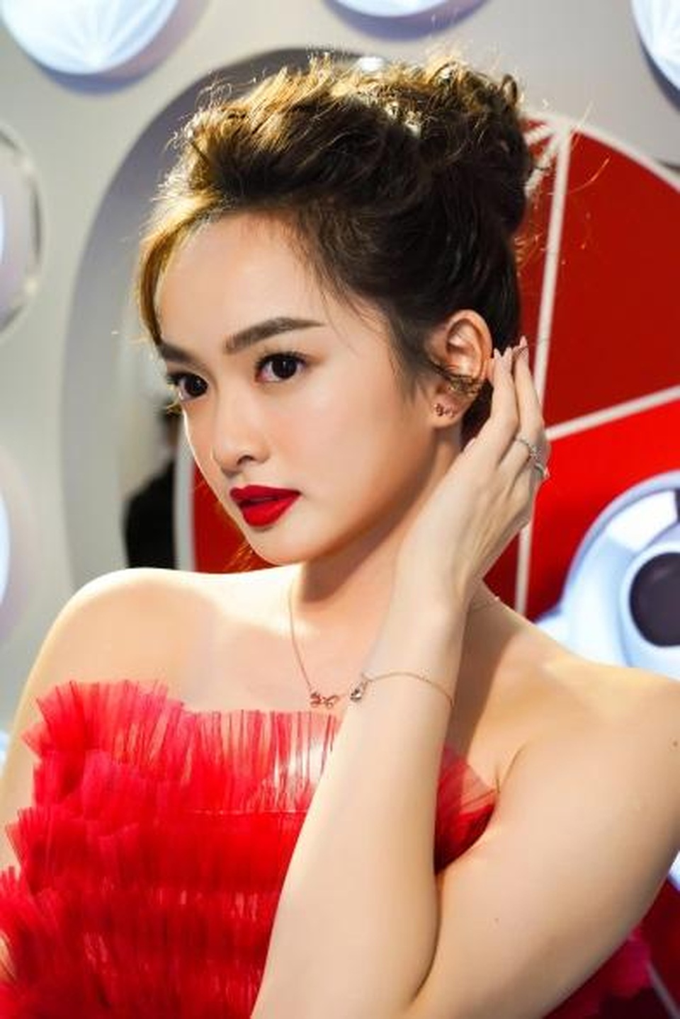 Kaity Nguyễn, Phương Ly, Bảo Anh hóa công chúa hiện đại với BST Trang sức độc đáo - 1 Kaity Nguyễn, Phương Ly, Bảo Anh hóa công chúa hiện đại với BST Trang sức độc đáo - 1