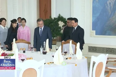 Tổng thống Hàn Quốc ăn trưa cùng nhà lãnh đạo Triều Tiên