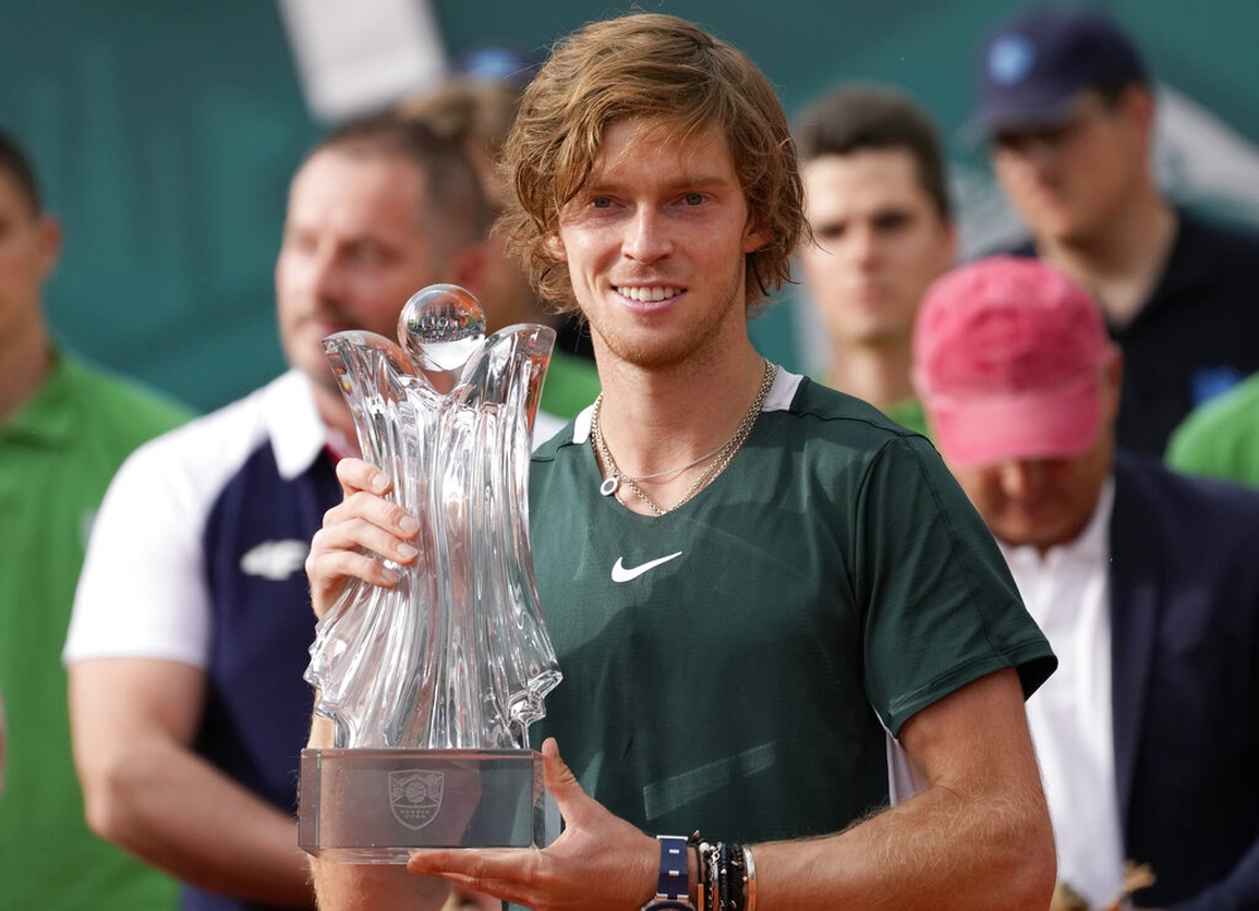 Djokovic thua Rublev ở trận chung kết Serbia Open 2022 - 2 Djokovic thua Rublev ở trận chung kết Serbia Open 2022 - 2