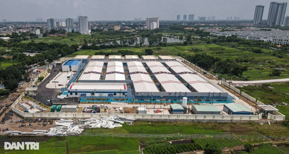 Thủ tướng thị sát Bệnh viện dã chiến điều trị Covid-19 tại Hà Nội - 6 Thủ tướng thị sát Bệnh viện dã chiến điều trị Covid-19 tại Hà Nội - 6