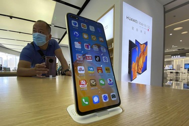 Huawei tổn thất 30 tỷ USD doanh thu mỗi năm do lệnh cấm vận từ Mỹ