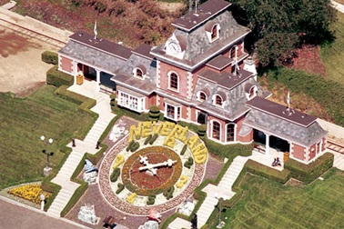 Đột nhập khu biệt thự "trong mơ" của Michael Jackson