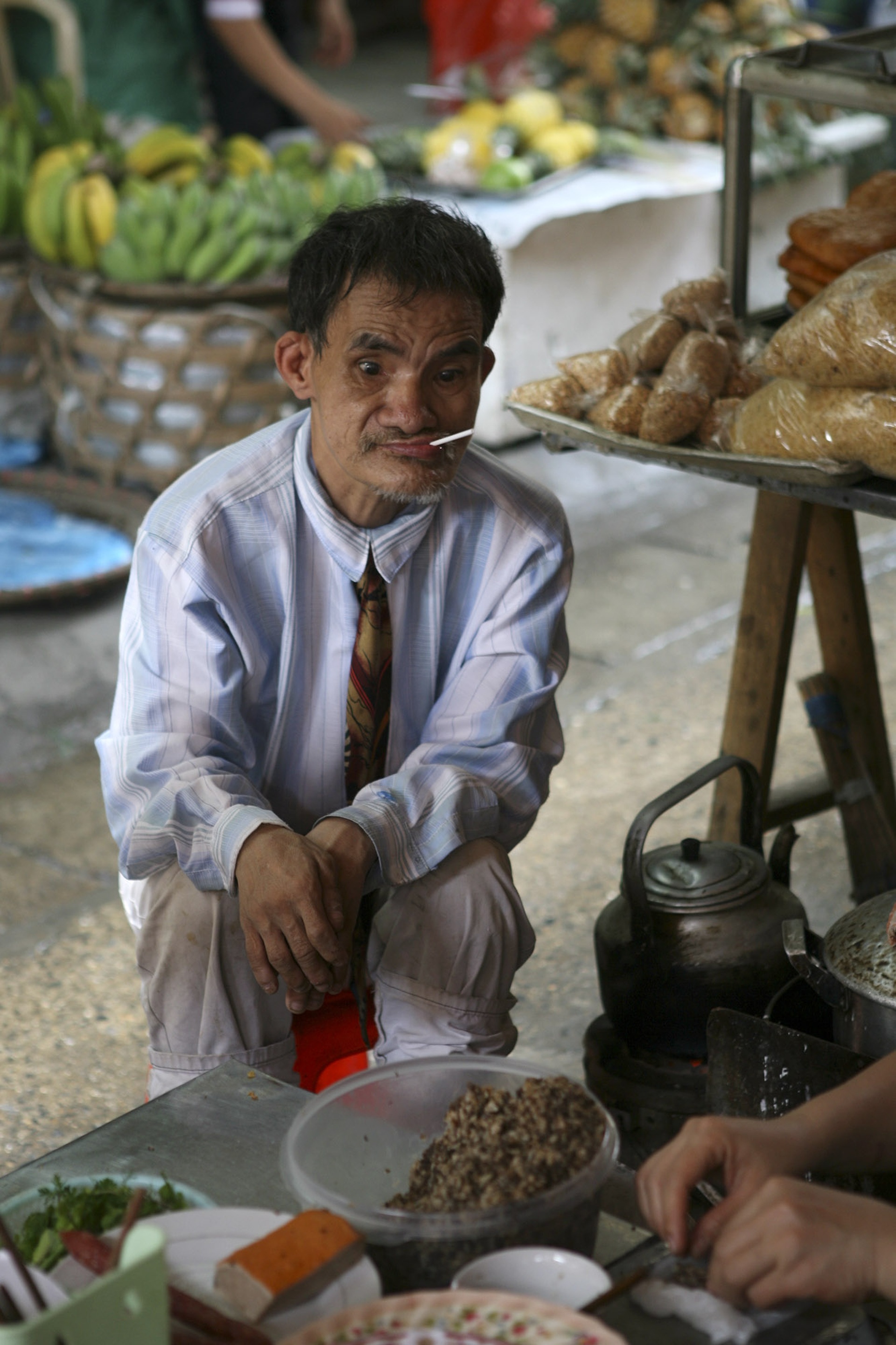 Chợ Hàng Bè xưa họp và bày bán giữa lòng đường phố cổ - 8 Chợ Hàng Bè xưa họp và bày bán giữa lòng đường phố cổ - 8