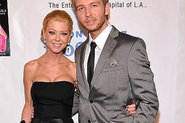 Tara Reid: Đính hôn rồi cưới trong vài giờ
