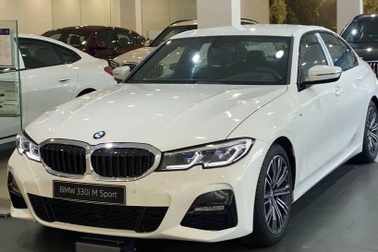 Bảo vệ chung cư ở TPHCM mang loạt ô tô sang của cư dân đi cầm cố