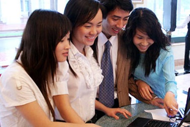 Chị em công sở bỏ việc buôn hàng Tết