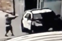 Video 2 cảnh sát bị bắn trọng thương trong vụ phục kích tại Mỹ