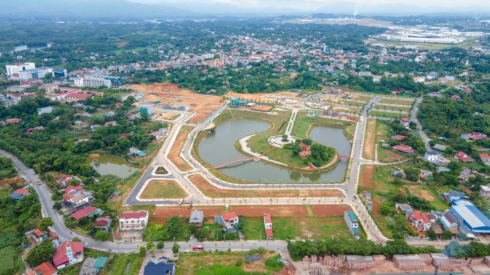 Cẩm Khê Central Park ra mắt quỹ shophouse giới hạn - 1 Cẩm Khê Central Park ra mắt quỹ shophouse giới hạn - 1