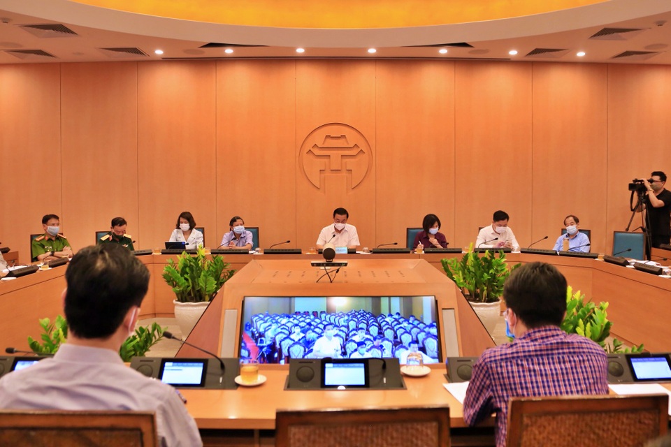 Dịch Covid-19 phức tạp, lãnh đạo TP Hà Nội gọi CDC cháy máy không được! - 1 Dịch Covid-19 phức tạp, lãnh đạo TP Hà Nội gọi CDC cháy máy không được! - 1