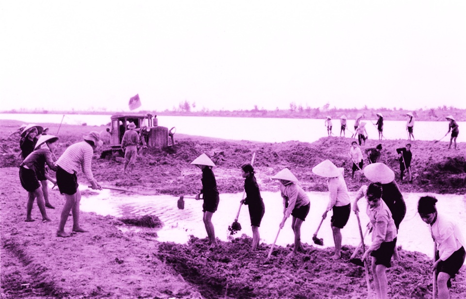 Xúc động hình ảnh khúc tráng ca của tuổi trẻ Việt Nam một thời hào hùng - 17 Xúc động hình ảnh khúc tráng ca của tuổi trẻ Việt Nam một thời hào hùng - 17