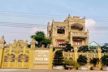 Bắt chủ biệt thự dát vàng ở Bà Rịa - Vũng Tàu