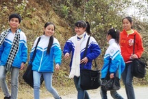 Nấu cơm, dành chỗ ở, tặng tiền hỗ trợ thí sinh đi thi THPT Quốc gia