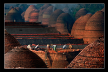 Độc đáo nghề làm gạch gốm không men ở Vĩnh Long