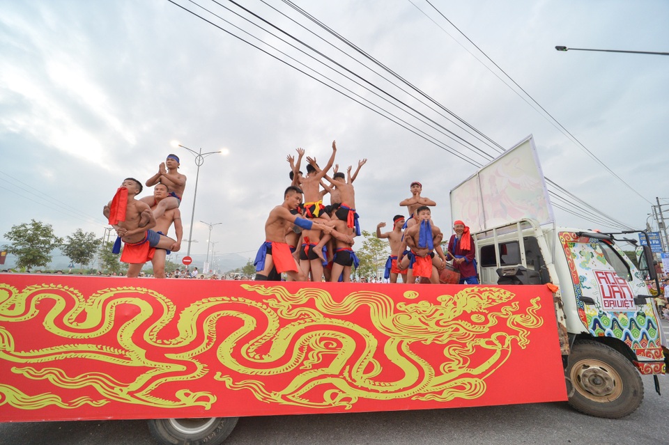 Độc đáo chương trình Tôn vinh tín ngưỡng thờ Mẫu và Hội làng Việt cổ - 7 Độc đáo chương trình Tôn vinh tín ngưỡng thờ Mẫu và Hội làng Việt cổ - 7