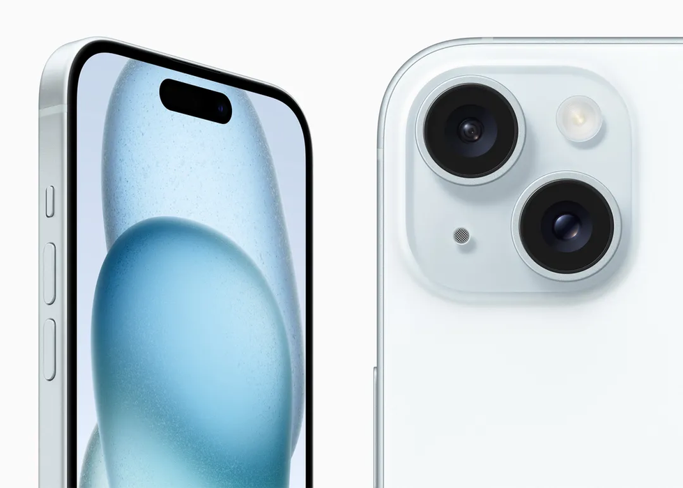 Bộ đôi iPhone 15 và 15 Plus đã được trang bị màn hình Dynamic Island, camera chính nâng cấp lên 48 megapixel (Ảnh: Apple). Bộ đôi iPhone 15 và 15 Plus đã được trang bị màn hình Dynamic Island, camera chính nâng cấp lên 48 megapixel (Ảnh: Apple).