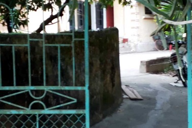 Tạm giữ bố đẻ nghi đánh 2 con nguy kịch