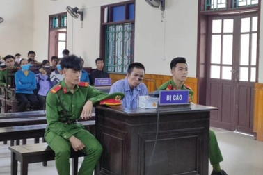 Không đánh được vợ, trút "mưa dao" vào cụ ông hàng xóm