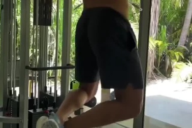 Britney chia sẻ clip tập luyện khi đang trong kỳ nghỉ