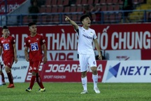 HLV HA Gia Lai nói gì khi Xuân Trường, Tuấn Anh dự bị?