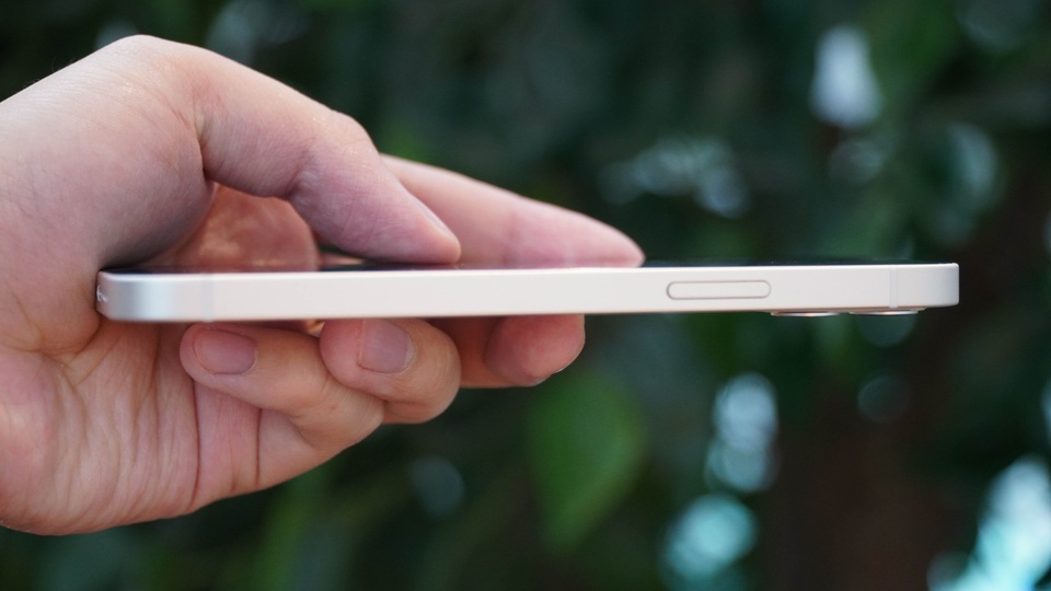 Trên tay iPhone 12 tại Việt Nam, giá từ 25 triệu đồng - 2