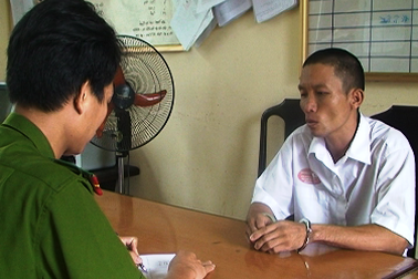 Tông xe rồi kéo lê CSGT trên đường