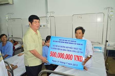 Ban Chỉ đạo Tây Nam bộ hỗ trợ 500 triệu đồng mổ tim cho bệnh nghèo