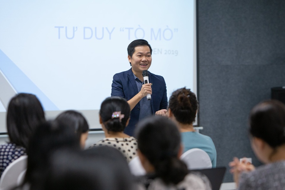 Tiến sĩ Stanford Nguyễn Chí Hiếu: Đừng biến não trẻ lớp 1 thành cái tủ lạnh - 1 Tiến sĩ Stanford Nguyễn Chí Hiếu: Đừng biến não trẻ lớp 1 thành cái tủ lạnh - 1