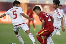 HLV UAE thừa nhận gặp bối rối trước U19 Việt Nam