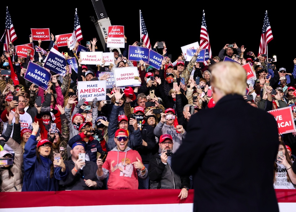 Những cử tri vẫn một lòng tin ông Trump thắng cử - 2 Những cử tri vẫn một lòng tin ông Trump thắng cử - 2
