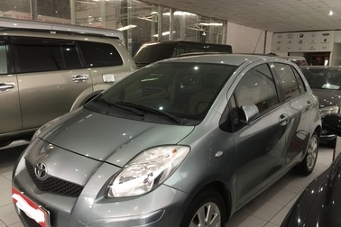 Ô tô nhập giảm giá trăm triệu đồng, dân đỏ mắt tìm không thấy