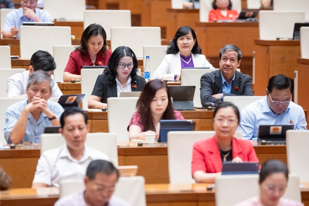 Bộ trưởng Nội vụ nói về việc sắp xếp cán bộ trong mô hình chính quyền mới - 2 Bộ trưởng Nội vụ nói về việc sắp xếp cán bộ trong mô hình chính quyền mới - 2