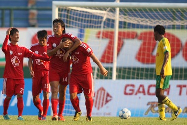 An Giang vững ngôi đầu, Bình Định thua trận thứ hai