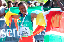 Ethiopia lập cú đúp HCV marathon ở giải điền kinh thế giới