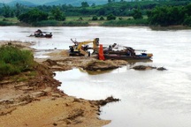 Nhiều bến, bãi tập kết cát sỏi không phép ngang nhiên hoạt động tại Nghệ An