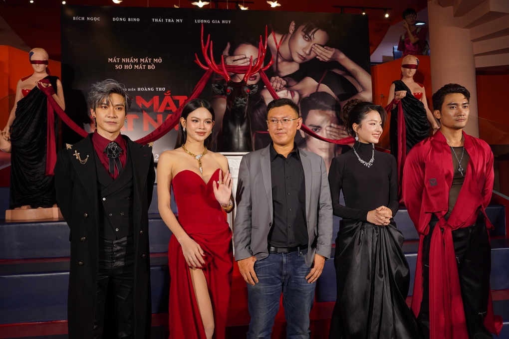 Lương Gia Huy tái xuất sau Mưa đỏ, lên tiếng về cảnh nóng gây bàn tán - 1