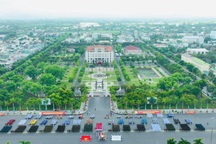 Nghỉ hưu trước tuổi gần 7 năm, phó trưởng phòng nhận hơn 3,2 tỷ đồng