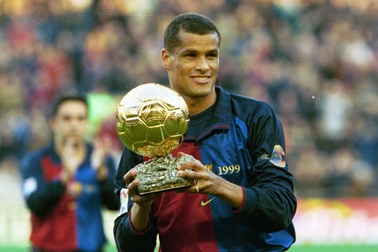 Rivaldo: Gã dị nhân có đôi chân vòng kiềng