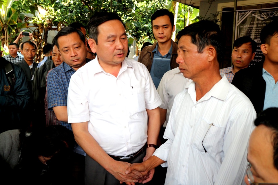 6 đám tang nơi xóm nhỏ - 3 6 đám tang nơi xóm nhỏ - 3