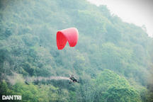 Ấn tượng màn bay dù lượn lần đầu tổ chức ở huyện miền núi