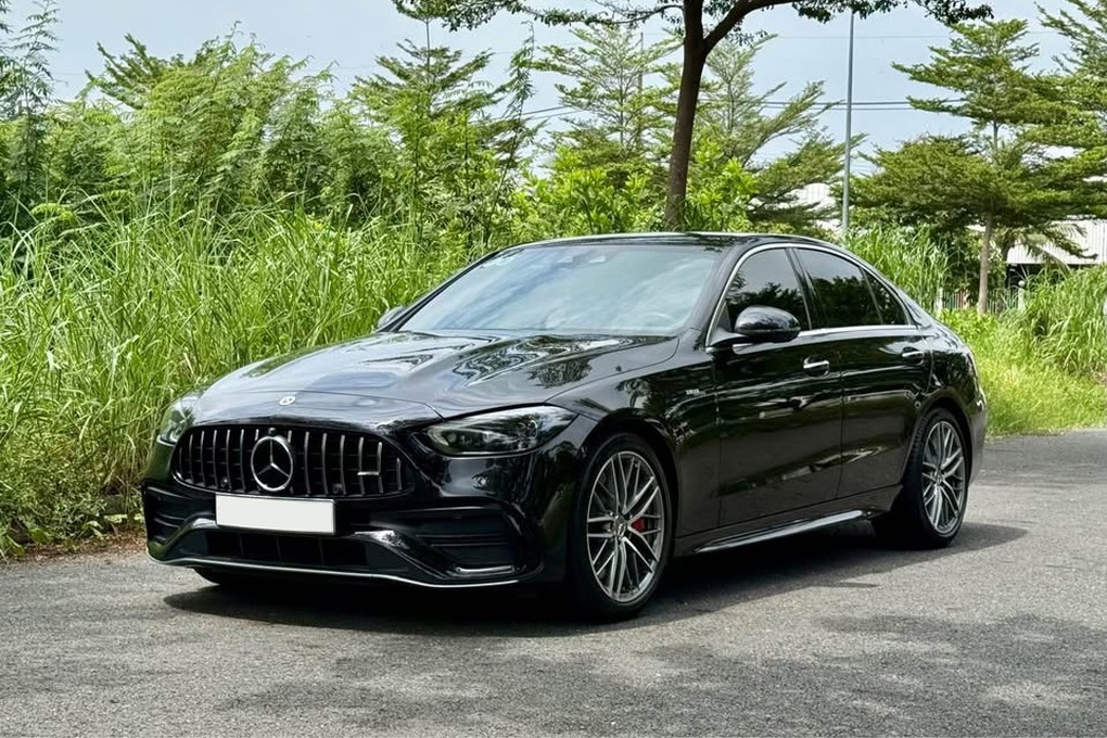 Mercedes-AMG C 43 dùng 3 năm mất giá tới hơn 1 tỷ đồng - 1