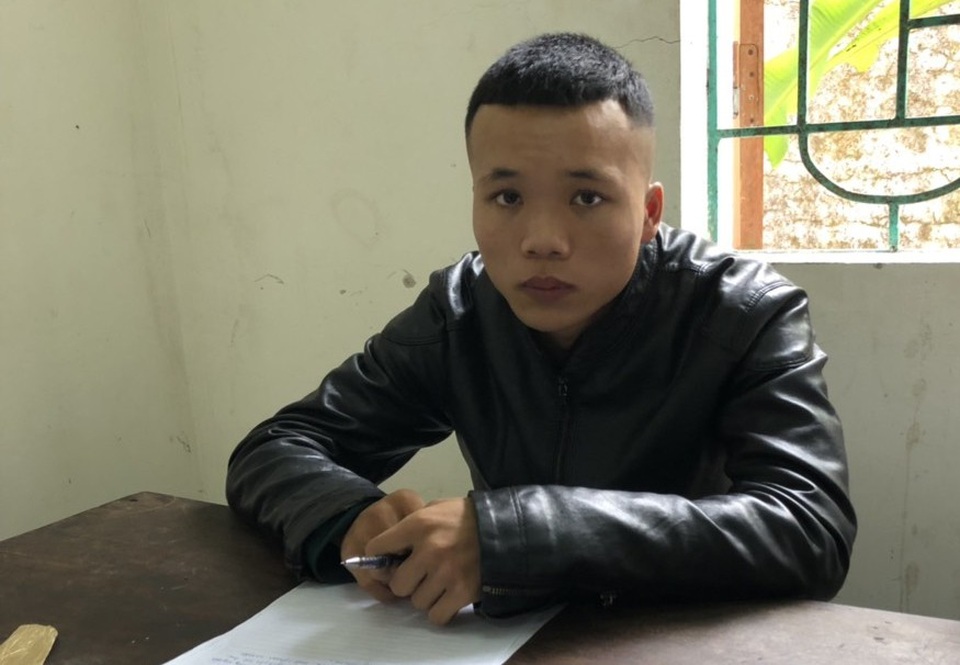 Gã trai 18 chuyên “săn” phụ nữ đi xe máy để cướp giật tài sản - 1 Gã trai 18 chuyên “săn” phụ nữ đi xe máy để cướp giật tài sản - 1