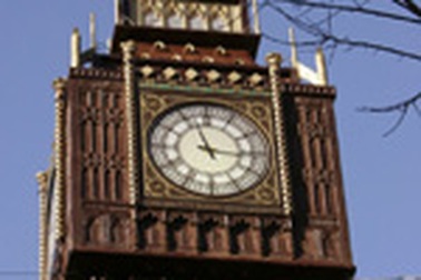 Chùm ảnh: Tháp đồng hồ Big Ben giữa lòng nước Ý