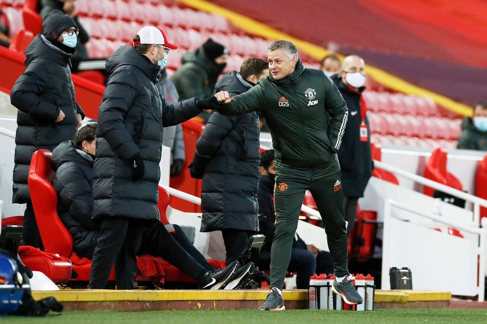 Fernandes phung phí cơ hội vàng, Man Utd chia điểm trên sân Liverpool - 3 Fernandes phung phí cơ hội vàng, Man Utd chia điểm trên sân Liverpool - 3