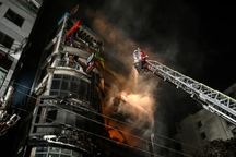 Cháy nhà hàng ở Bangladesh, 43 người chết