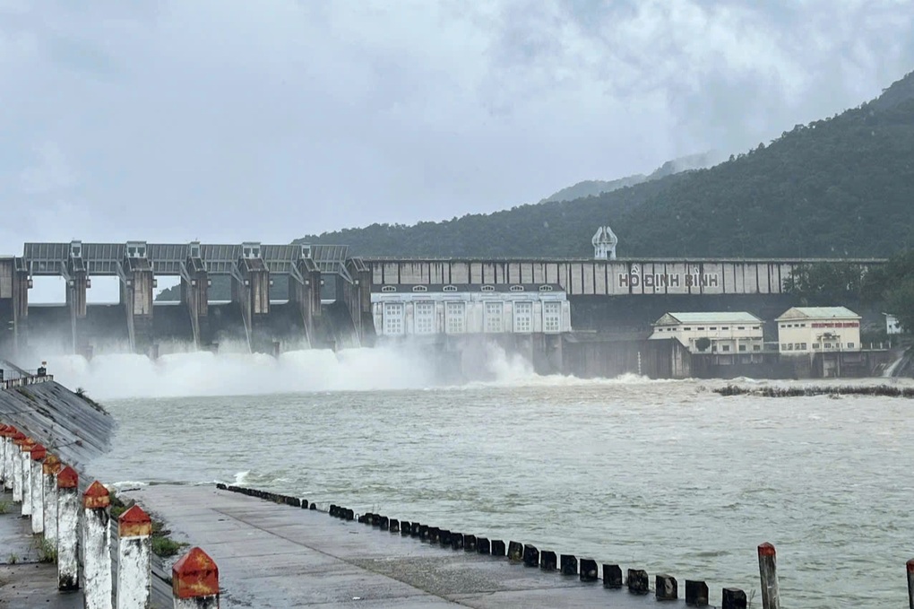 Kích hoạt kịch bản sơ tán gần 29.000 dân để tránh lũ - 3 Kích hoạt kịch bản sơ tán gần 29.000 dân để tránh lũ - 3