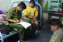 Truy bắt nghi can đâm chết người tại phòng trọ