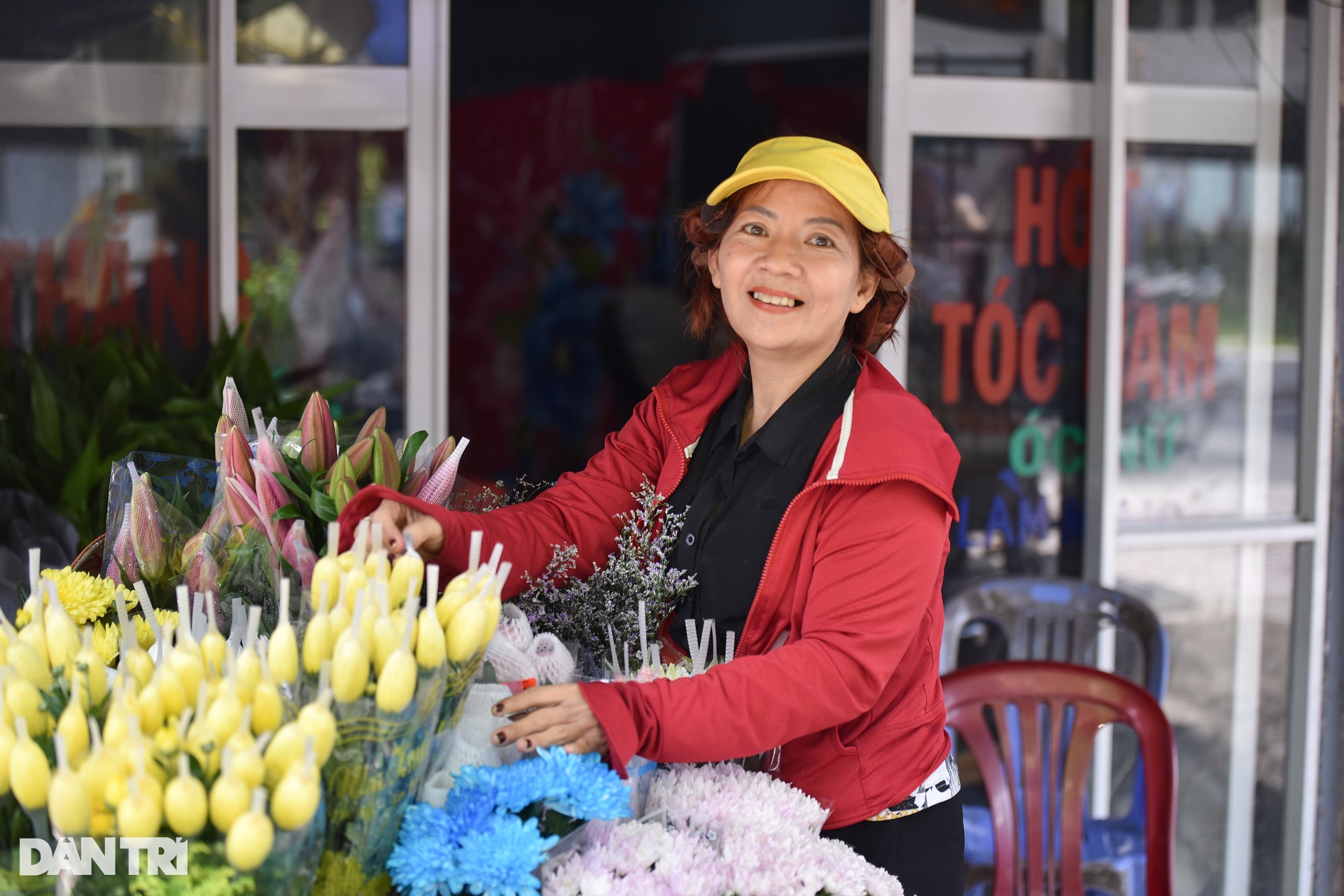 Người dân trên dưới cầu tươi như hoa khi cầu Long Kiểng thông xe - 5 Người dân trên dưới cầu tươi như hoa khi cầu Long Kiểng thông xe - 5